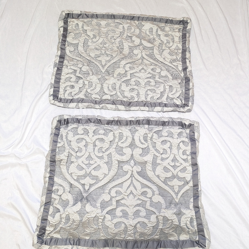 Madison Park Odette Jacquard Standard Pillow Shams Grey Silver 22" X 19"